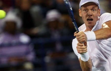 Djokovic lần thứ 4 đăng quang tại Dubai Championships - 3 Lối đánh của Berdych quá cứng