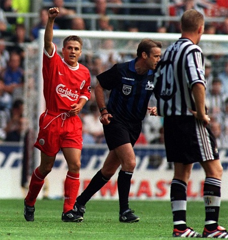 “Cựu thần đồng” Michael Owen quyết định treo giày - 2 Sự nghiệp lừng lẫy của Owen đã sắp kết thúc