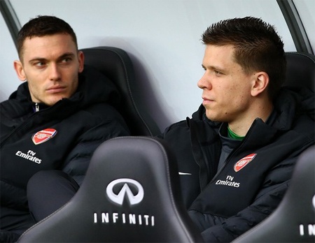 Cha thủ môn Szczesny chỉ trích thậm tệ Wenger - 1 Szczesny đã phải ngồi dự bị ở trận lượt về gặp Bayern Munich