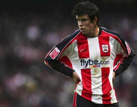 Đôi nét chính về Gareth Bale, “bản sao” của C.Ronaldo - 1 16 tuổi, 275 ngày, Bale đã có trận chính thức ra mắt Southampton