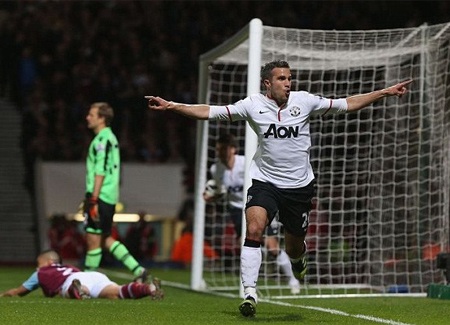 MU bị cầm chân trên sân của West Ham - 1 Van Persie lại có duyên với mành lưới West Ham