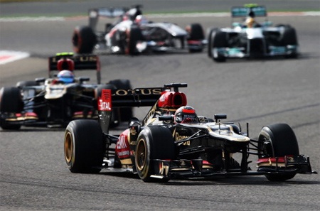 Raikkonen chỉ có thể bám mà không thể đuổi kịp đượcVettel