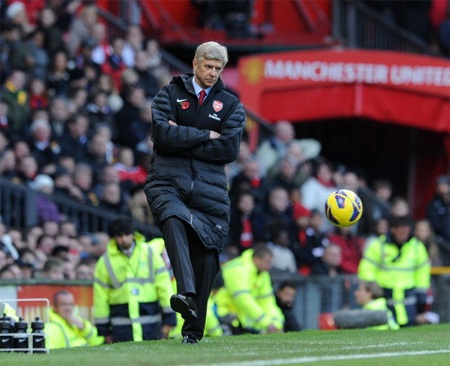 Arsenal - MU: “Long tranh, hổ đấu” - 2 Đoàn quân của Wenger giờ không còn đủ sức cạnh tranh ngô vô địch