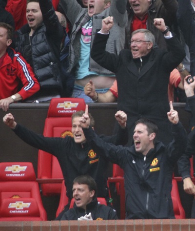 ..hân hoan khi Chichartio có được bàn thắng mở tỷ số