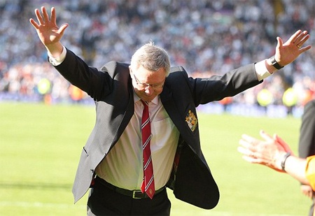 Một con người đã trở thành huyền thoại sống của bóng đá thế giới