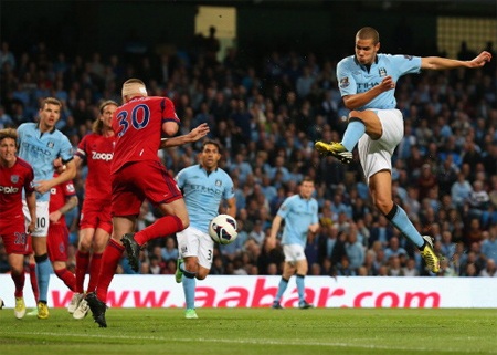 Vượt qua West Brom, Man City củng cố vững chắc vị trí nhì bảng - 3 Các đợt phản công của Man City cũng khá sắc nét