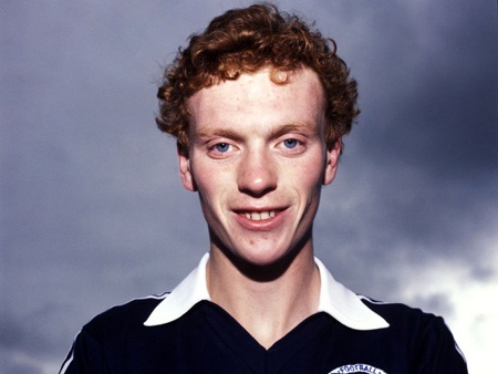 Đôi nét về David Moyes, tân “thuyền trưởng” của MU - 1 Bố của David Moyes cũng từng làm huấn luyện viên bóng đá