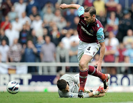 West Ham và Reading có một trận cầu hấp dẫn với 6 bàn thắng
