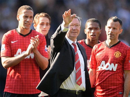 Ferguson tạm biệt người hâm mộ. Ông đã chính thức nghỉ làm huấn luyện viên