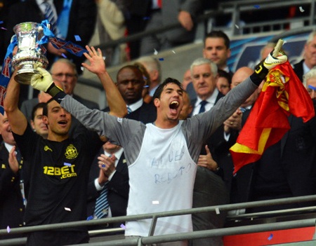 Niềm hạnh phúc khó tả của các cầu thủ Wigan