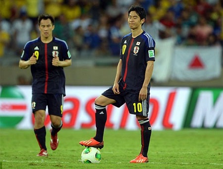 “Hạt đậu nhỏ” tỏa sáng, Mexico hạ gục Nhật Bản - 3 Sự thất vọng của Kagawa sau bàn thua