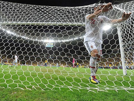 Sự thất vọng của Maya Yoshida khi đội bóng của anh thảm bại