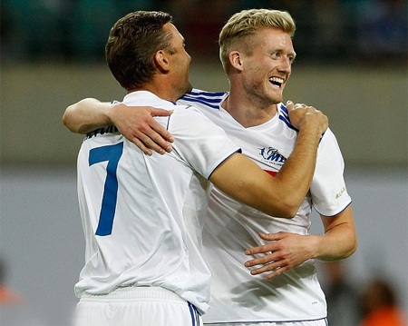 Schurrle chia vui cùng Shevchenko