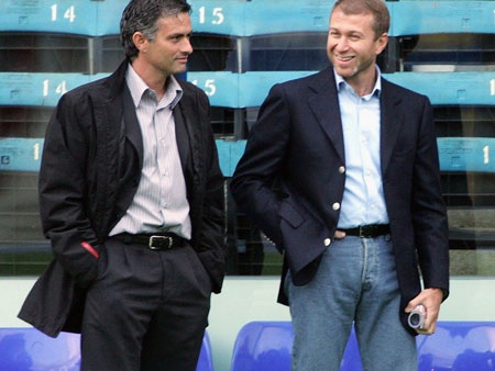 Mourinho vừa gây được tiếng vang tại châu Âu đã được Abramovich mời về