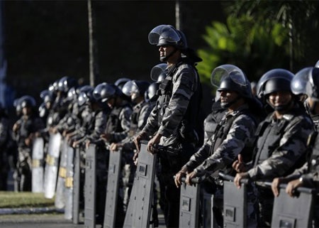 Rất nhiều cảnh sát được huy động để chốt chặn trên nhiều tuyến phố tại Sao Paulo