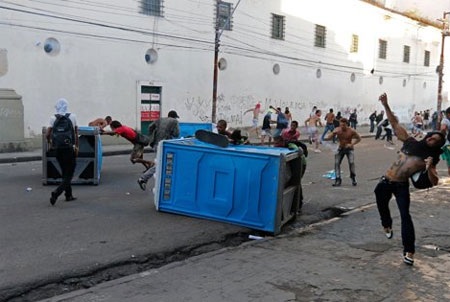 Rất nhiều cảnh sát được huy động để chốt chặn trên nhiều tuyến phố tại Sao Paulo