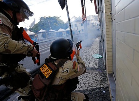 Lực lượng cảnh sát Brazil đã không nương tay