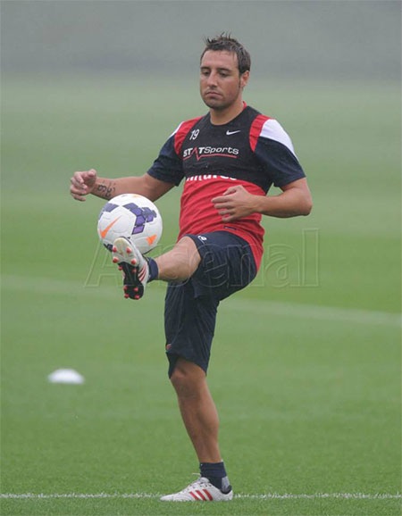 Cazorla cũng đã trở lại tập luyện cùng đội