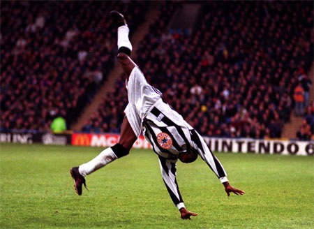 Những “quả bom tấn” của các đội bóng tại Premier League - 12 Faustino Asprilla