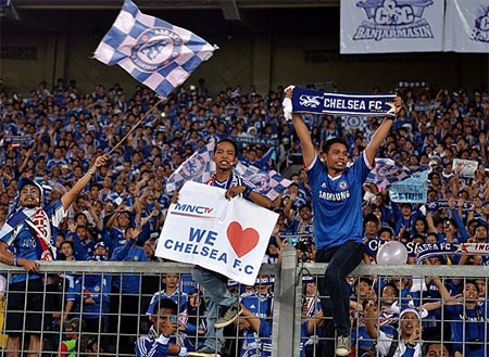 Chelsea ghi tới 8 bàn vào lưới Indonesia All Stars - 2 Đông đảo CĐV cổ vũ cho Chelsea