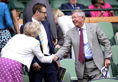 Vị huấn luyện viên bóng đá người Scotland cũng rất đam mê banh nỉ