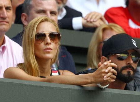 Lo lắng khi Djokovic bị Murray dẫn trước