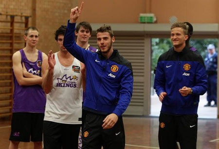 Zaha quay lại khung cảnh đẹp trên bãi biển