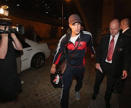 Van Persie đã gia nhập MU sau khi bỏ lỡ trận đầu trong tour giao hữu tại Thái Lan