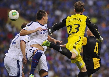 Thủ thành Schwarzer có trận ra mắt Chelsea