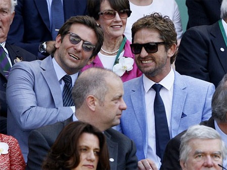 Diễn viên Butler bên cạnh đồng nghiệp người Mỹ, Bradley Cooper