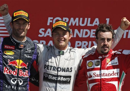 Nico Rosberg chiến thắng trên đường đua Silverstone - 2 Webber đã có một chặng đua hay dù sớm bị hỏng cánh trước