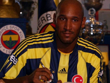 Anelka không thể gắn bó lâu dài một chỗ. Tháng 1/2005, anh gia nhập Galatasaray