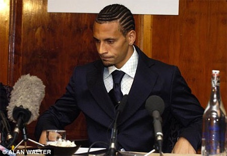 Tháng 9 năm 2003, Ferdinand quên buổi lấy mẫu kiểm tra doping và chịu án phạt treo giò tới 8 tháng