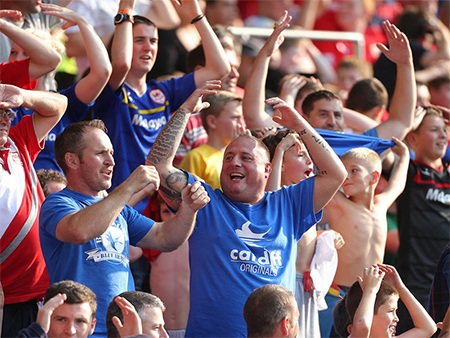 CĐV chủ nhà vui mừng với việc Man City bị thủng lưới