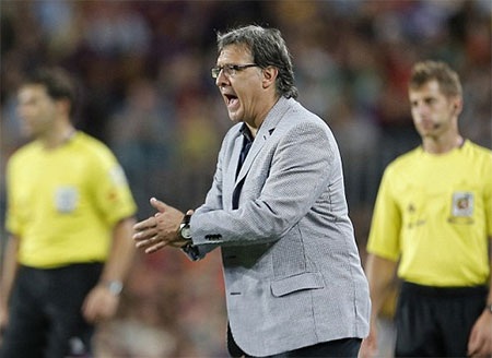 Martino không xem Cesc Fabregas là trụ cột của Barcelona