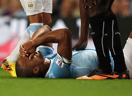 Tổn thất cho Man City khi Kompany gặp chấn thương ở phút 71