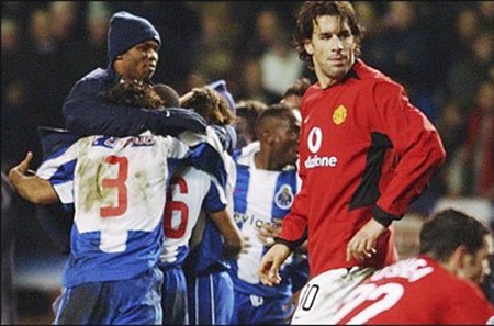 7 lần dẫn quân “tiến đánh” Old Trafford của Mourinho