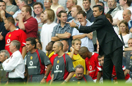 7 lần dẫn quân “tiến đánh” Old Trafford của Mourinho