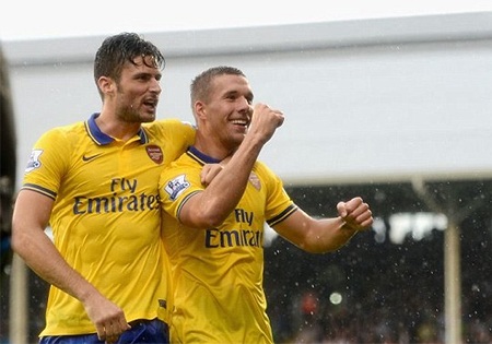 Cú đúp của Podolski đã giúp Arsenal dễ dàng chạm tới chiến thắng