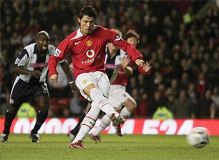 10 năm: C.Ronaldo leo lên đỉnh thế giới từ kẻ vô danh - 6 Ronaldo bắt đầu được so sánh với George Best