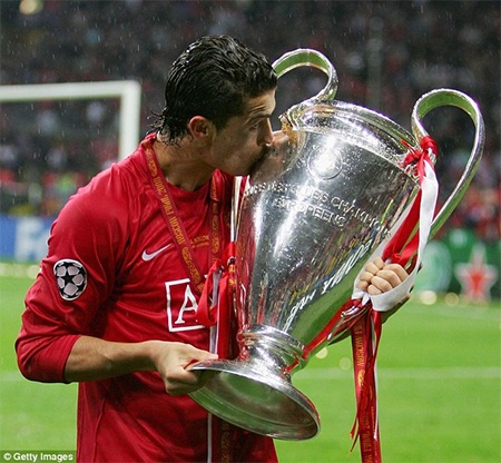 10 năm: C.Ronaldo leo lên đỉnh thế giới từ kẻ vô danh - 12 Chiếc cúp vô địch Champions League cùng MU tại Luzhniki