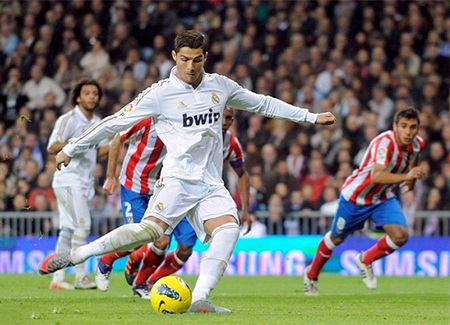 10 năm: C.Ronaldo leo lên đỉnh thế giới từ kẻ vô danh - 18 Ronaldo tiếp tục là cỗ máy ghi bàn, Real đã đăng quang tại La Liga