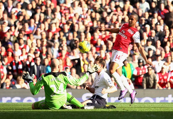 Arsenal - Tottenham: “Lửa chiến” Bắc London - 1 Nhiều năm qua Tottenham luôn phải núp bóng Arsenal