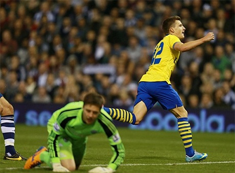 Thomas Eisfeld giúp đội khách vươn lên dẫn trước