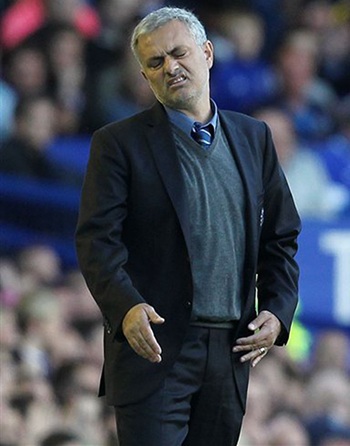 Thua Everton, thầy trò Mourinho khiến người hâm mộ thất vọng