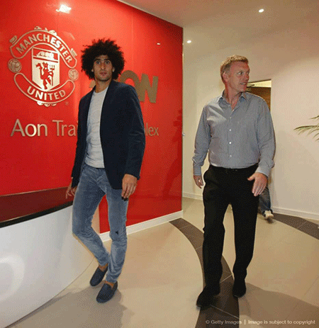 Fellaini mang áo số 31 tại Man Utd - 4 Buổi ra mắt được tổ chức tại sân tập của đội bóng này