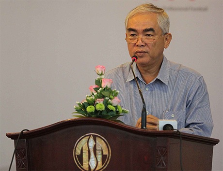 Ông Dũng không hài lòng với công tác trọng tài ở mùa giải 2013, ảnh Sơn Dũng