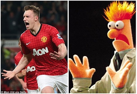 Ăn mừng hay ngạc nhiên? Jones và Becker đều giơ hai tay lên