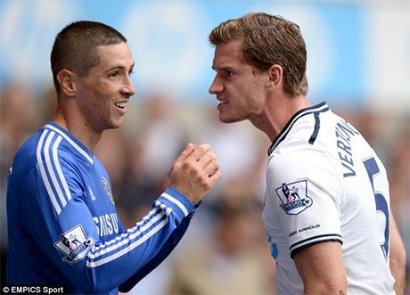Vertonghen đã rất tức giận, trong khi Torres cười tươi như thể chẳng có gì xảy ra