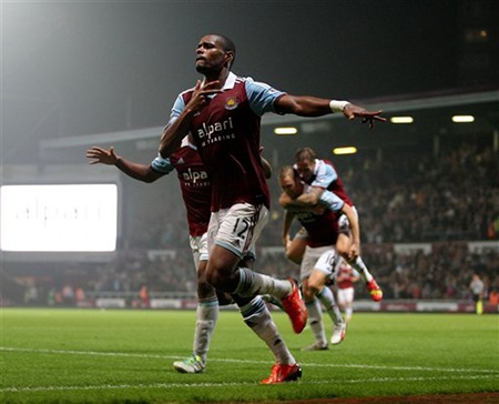 Đội chủ nhà đã dễ dàng có chiến thắng 3-1